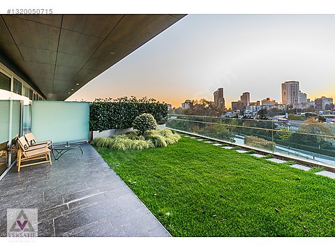 ZORLU CENTER'DA GENİŞ TERASLI BOĞAZ MANZARALI LÜKS OFİS KATI