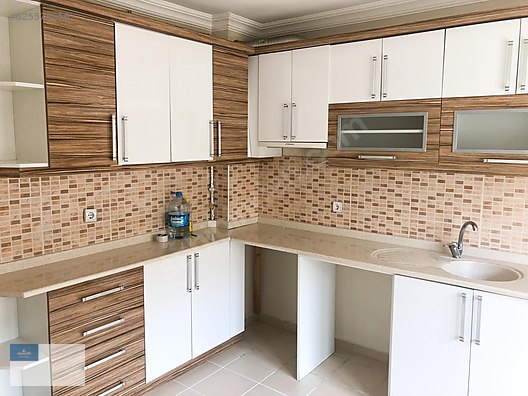 Karşıyaka'da 140 Metrekare Asansörlü Kiralık Daire #625574556