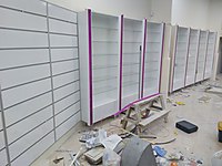 Istanbul Dan Satilik 2 El Cok Temiz Eczane Rafi Dolaplari Demirbaslari